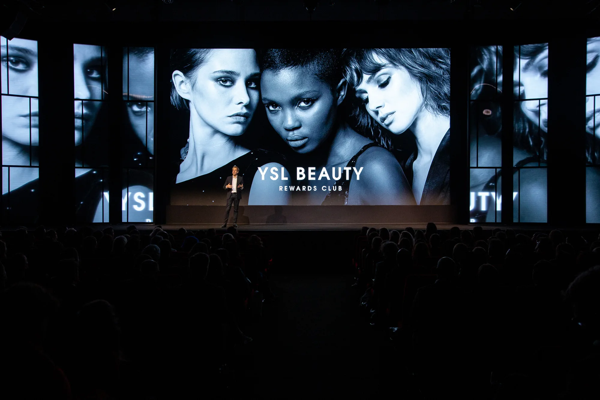 Grande scène de l’événement YSL Beauty Rewards Club à Paris